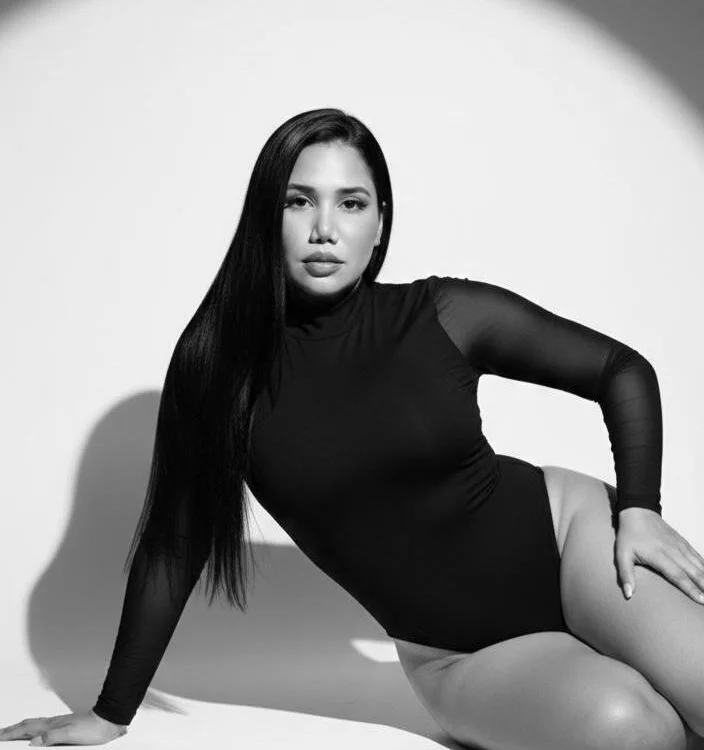 IndraKaur_ 离线XXX聊天