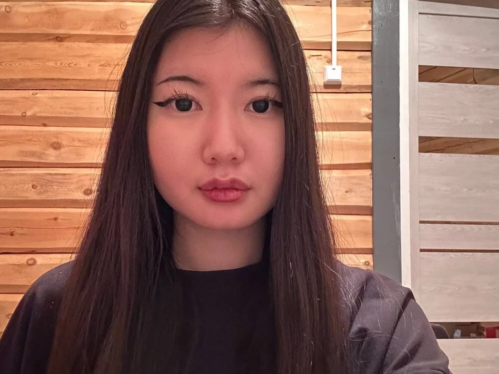 แชท XXX ออฟไลน์ของ MaeRaads