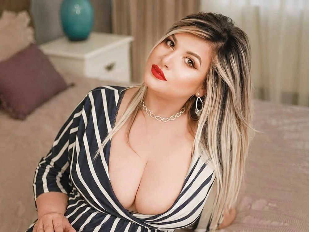 Moon_piex Adlı Modelin Çevrimdışı XXX Sohbeti