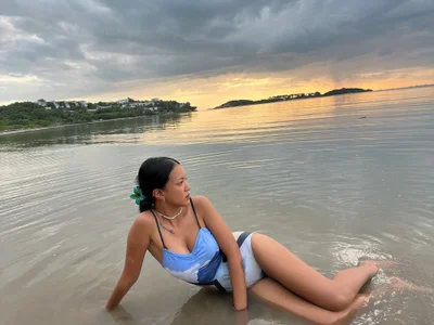 So-hanna Female Petite Online Cam Nude