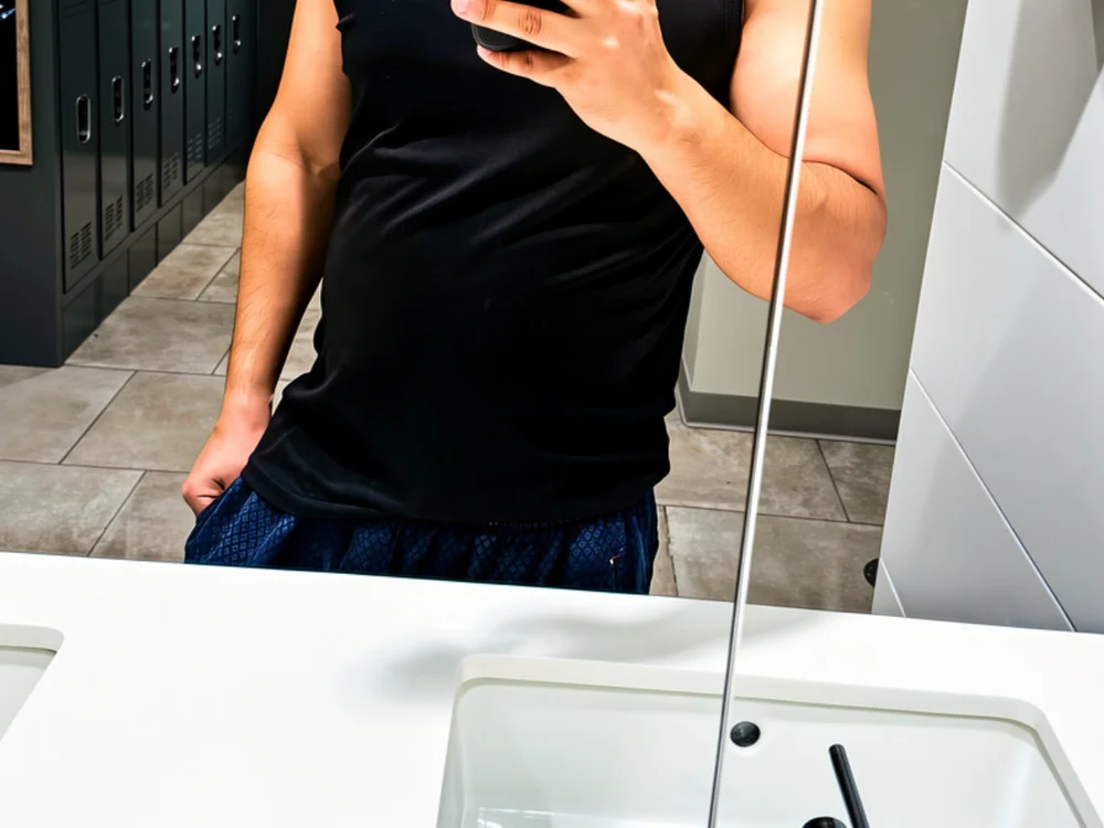 SEXY-HORNY-GUY