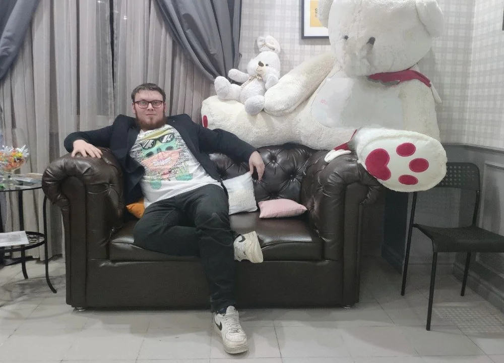 Roberto_Rogue_'s Offline Chat Room
