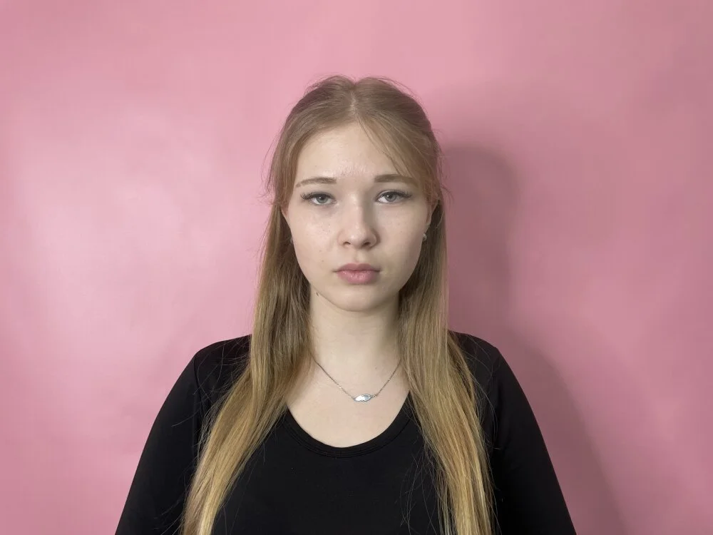 Chat +18 off-line de AlinaVillaescusa