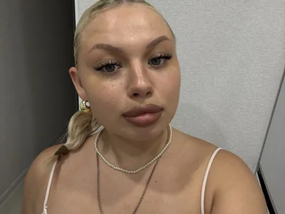 LustLips - Girl 