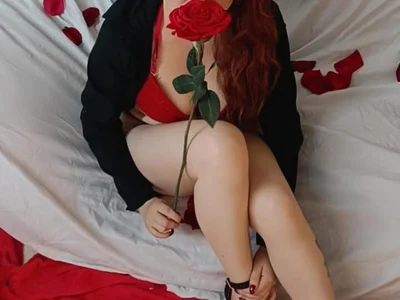 Isis_Blonde live profile
