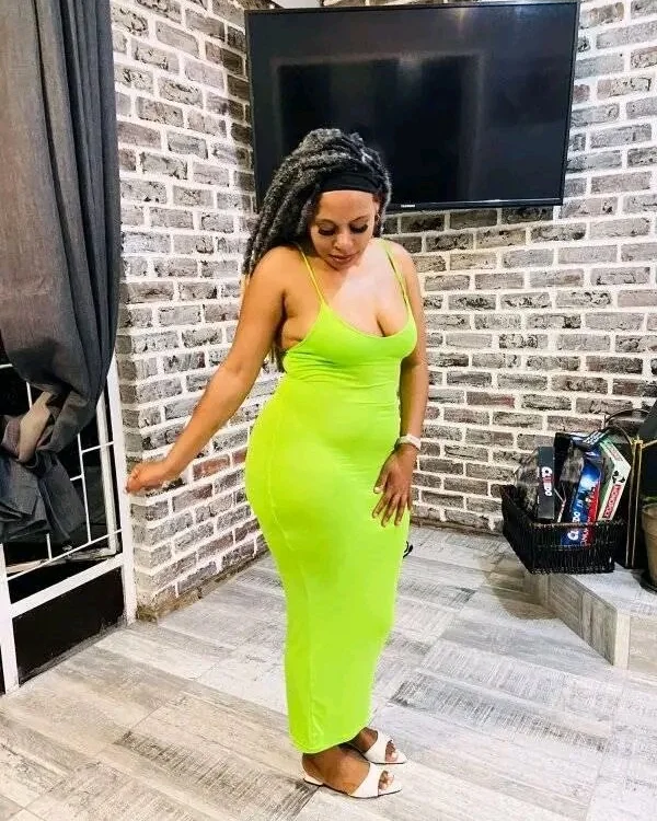 Adrianaax