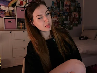 LinaWitch Female White Live Webcam Porn