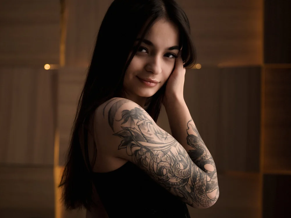 AntoniaBale's Offline Chat Room
