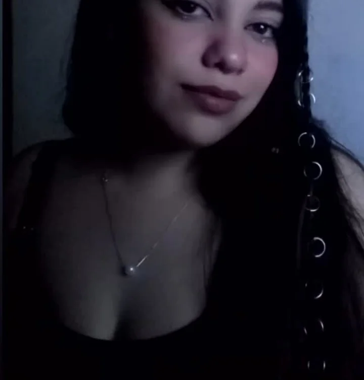 دردشة RavenAndTanner الجنسية دون اتصال