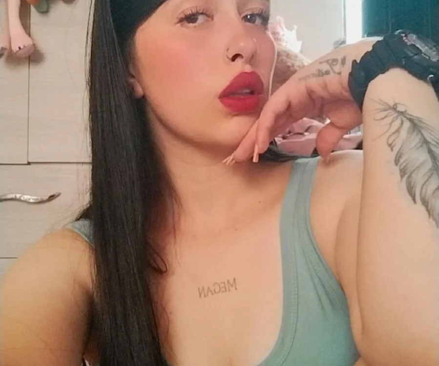 penelope_v's Offline Chat Room