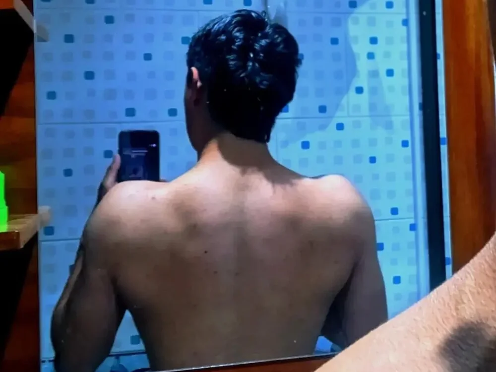 2JuanMecanico3's Offline XXX Chat