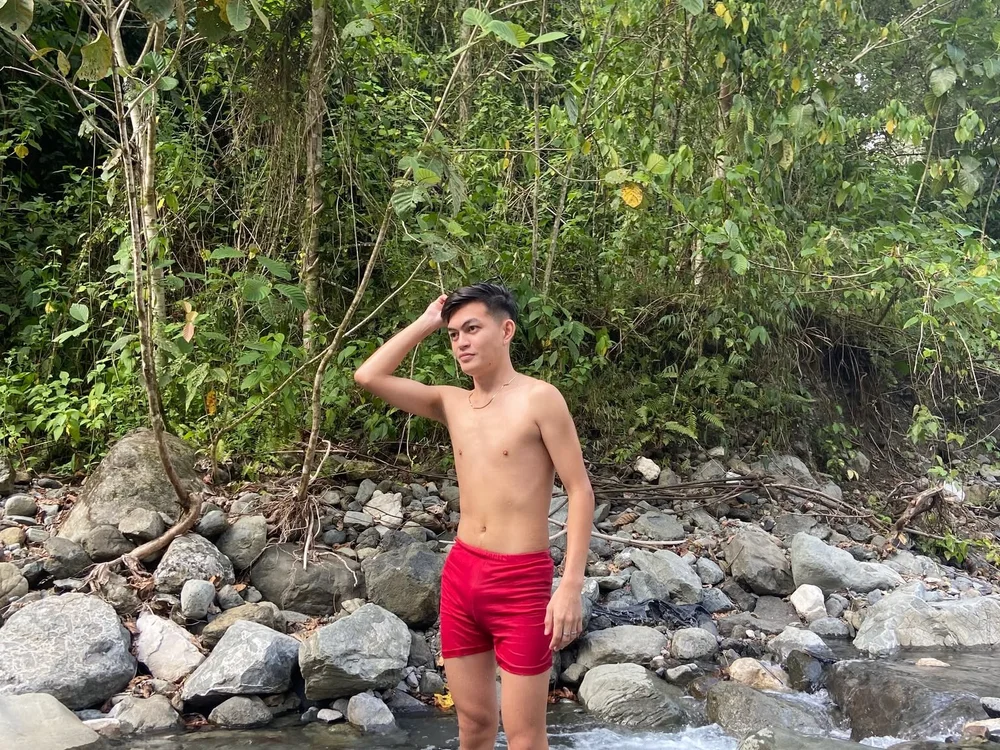 twink_dolores's most recent online preview