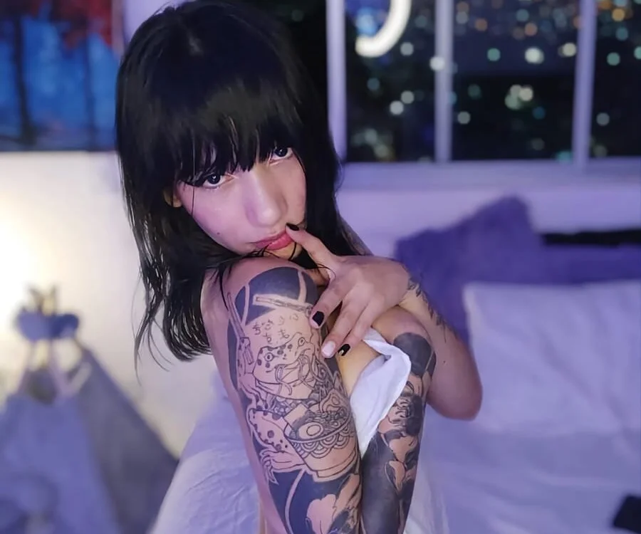 tomie_'s Offline Chat Room