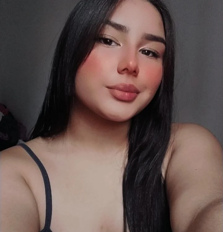 emma_rouse5 offline chatrum