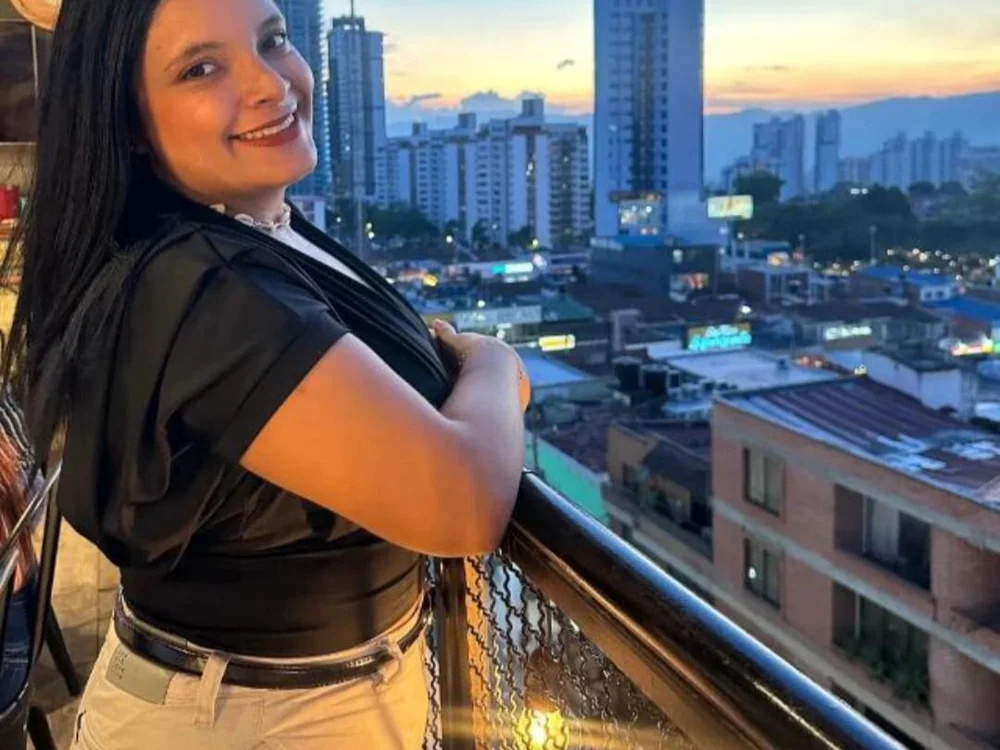lily24_'s Offline Chat Room