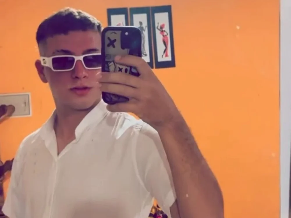 Offline XXX chat modela SinfullboyF