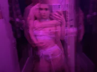 pretty_lovers_for_you's Offline XXX Chat