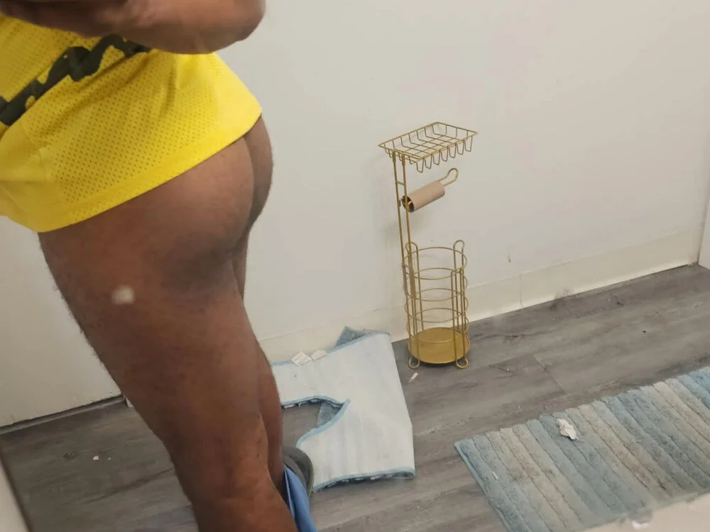 Gl0vedL0verのオフラインXXXチャット