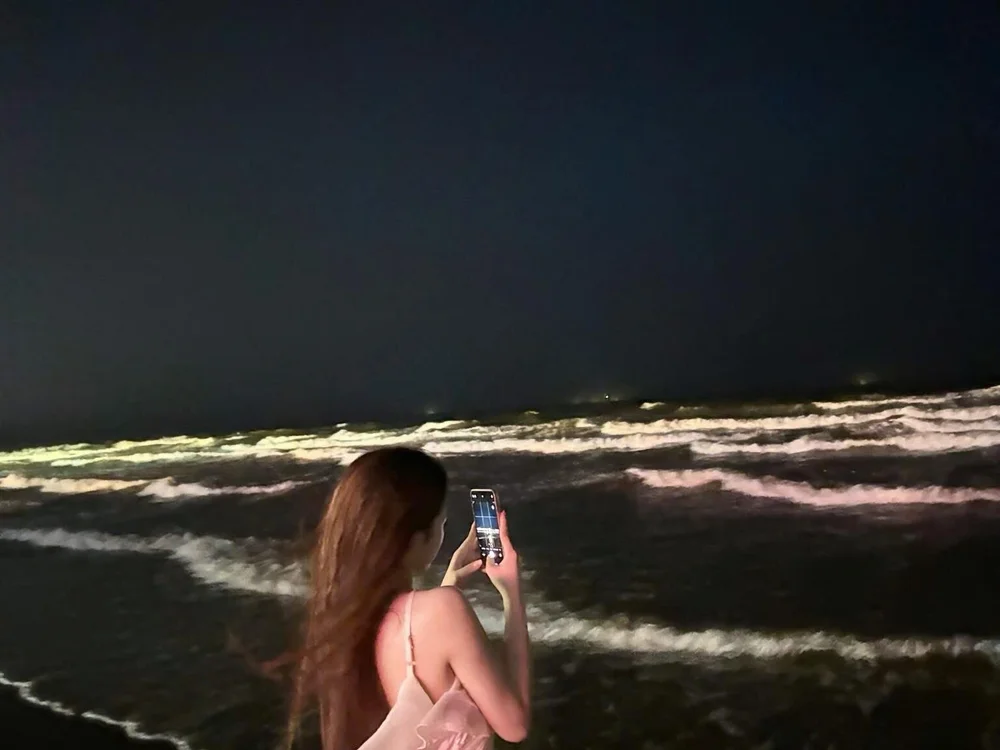 Aurora_Luna cam model