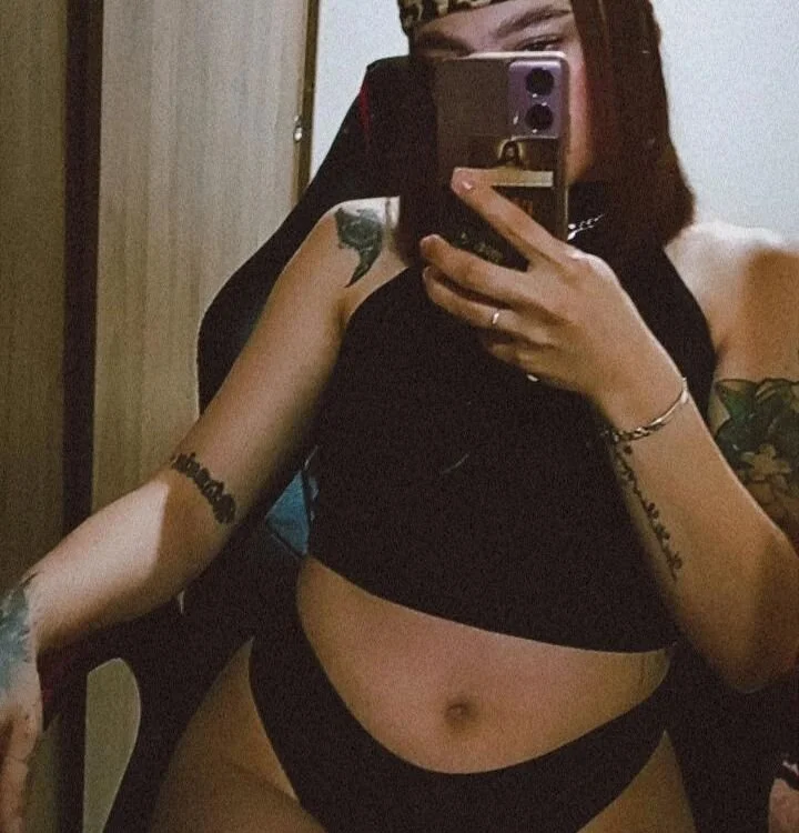 Lily_Lancaster offline chatrum