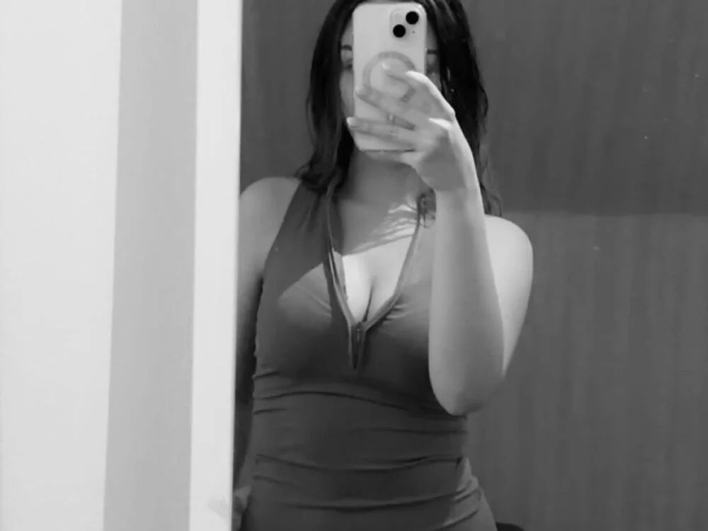 MrAndMrsSavage Adlı Modelin Çevrimdışı XXX Sohbeti