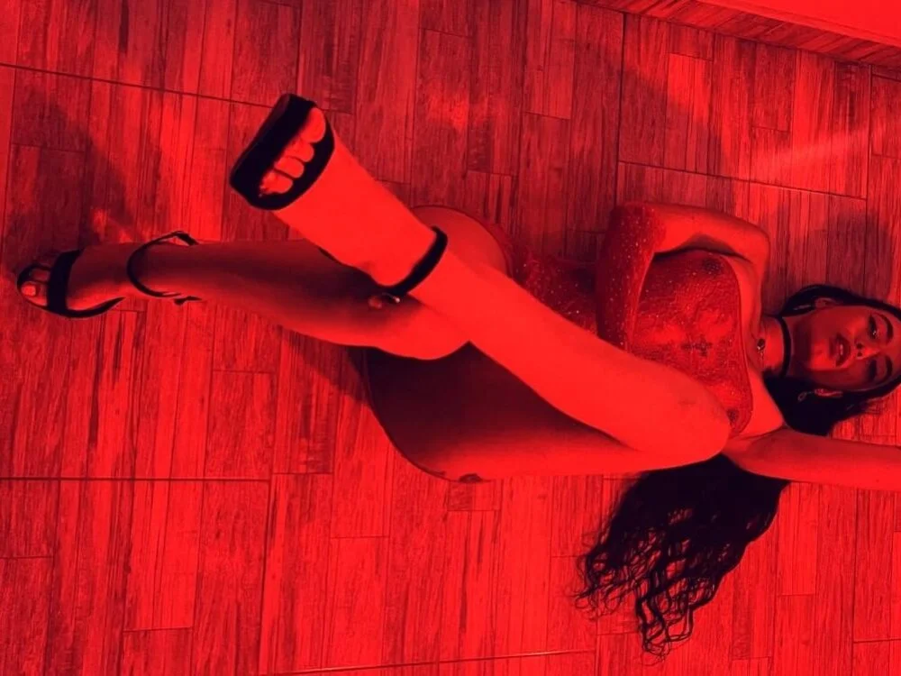 liannalee_ 離線 XXX 聊天