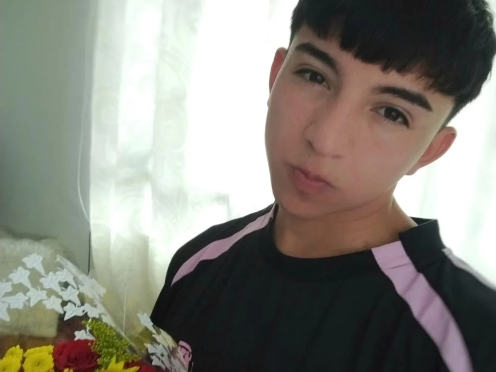 joji_Spencer offline XXX-chat