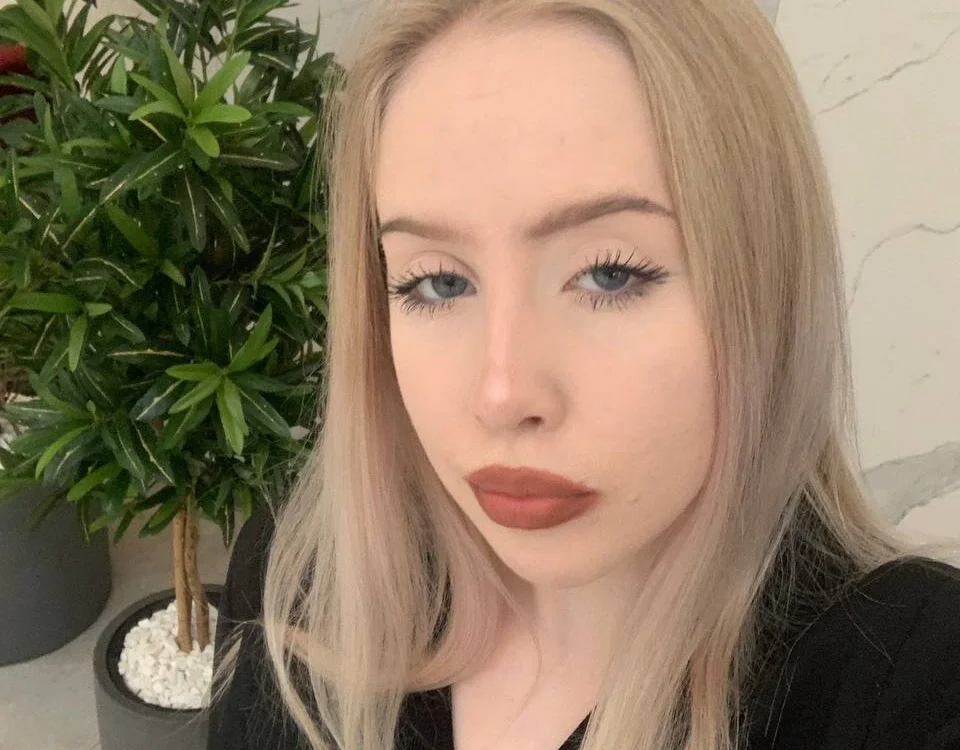 MelissaBellf's Offline XXX Chat