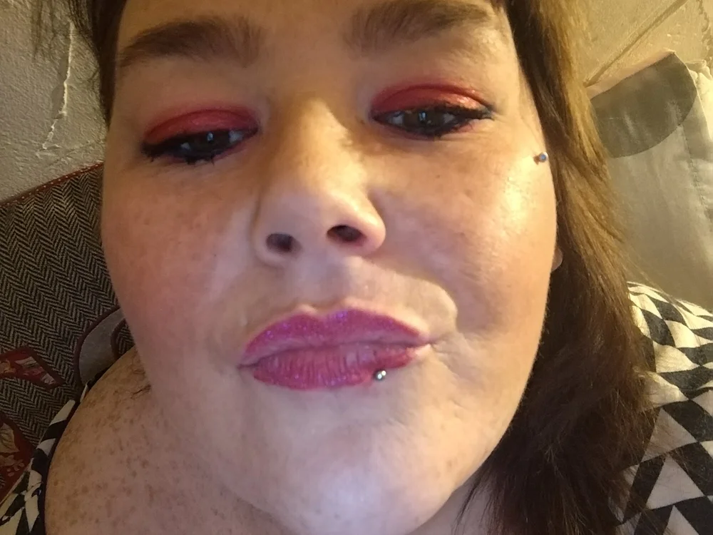 Noshame89's Offline Chat Room