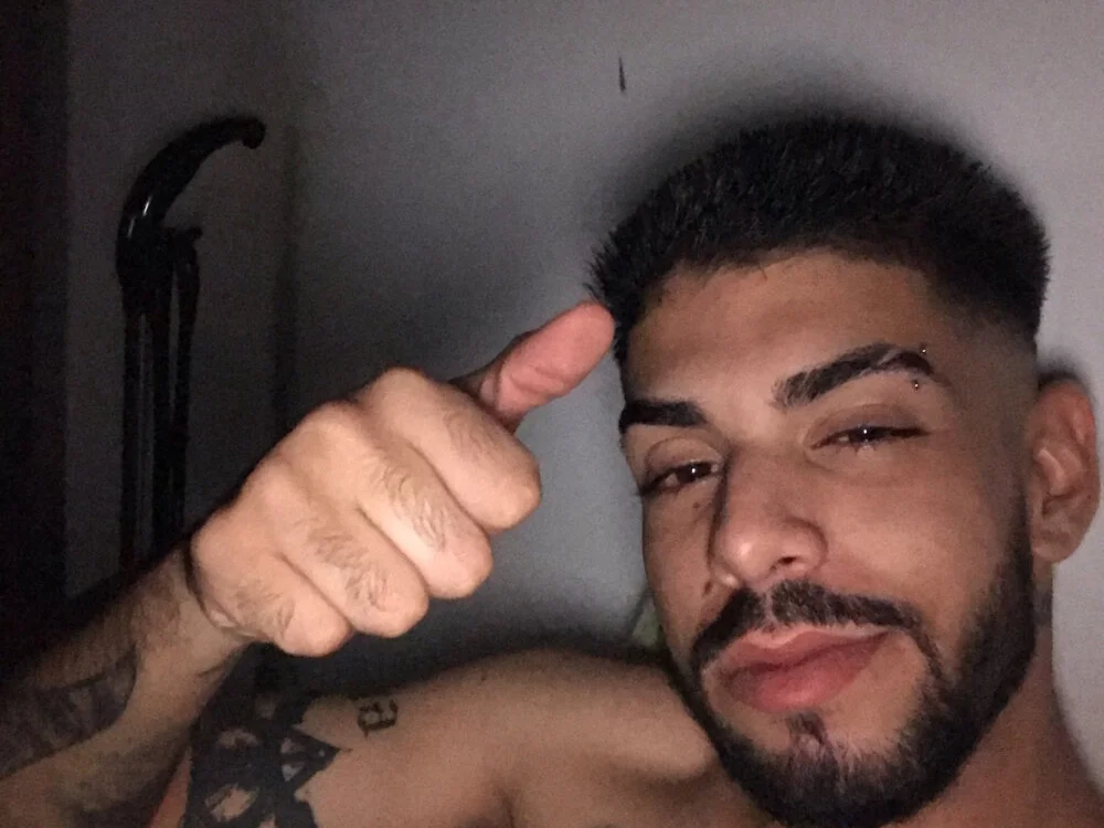 Tariksaid61's Offline XXX Chat