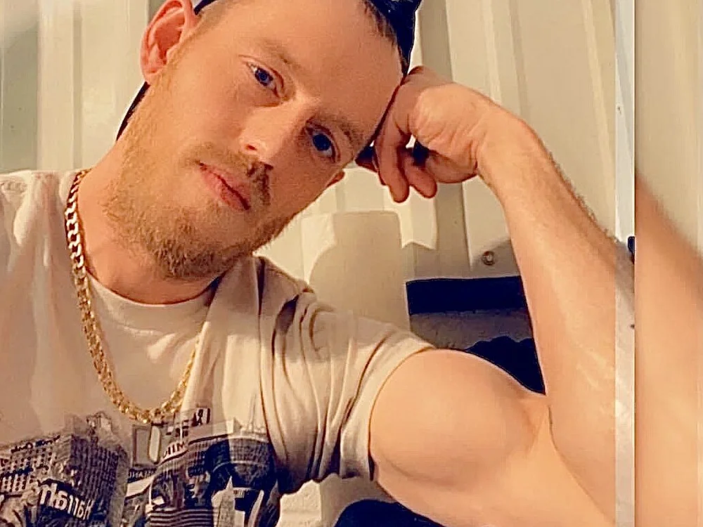 BigDickMike420's Offline XXX Chat