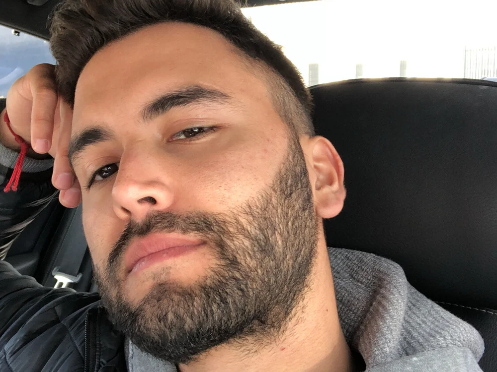 feracastroan Offline XXX chat