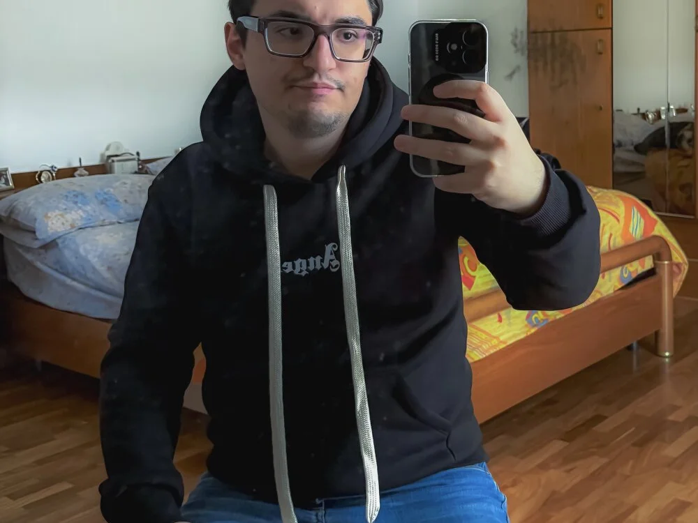 massiy_xxx's Offline XXX Chat