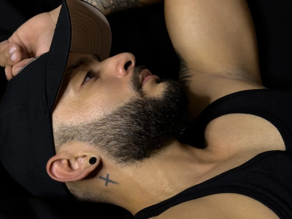 Mike_savage3 Offline XXX-Chat