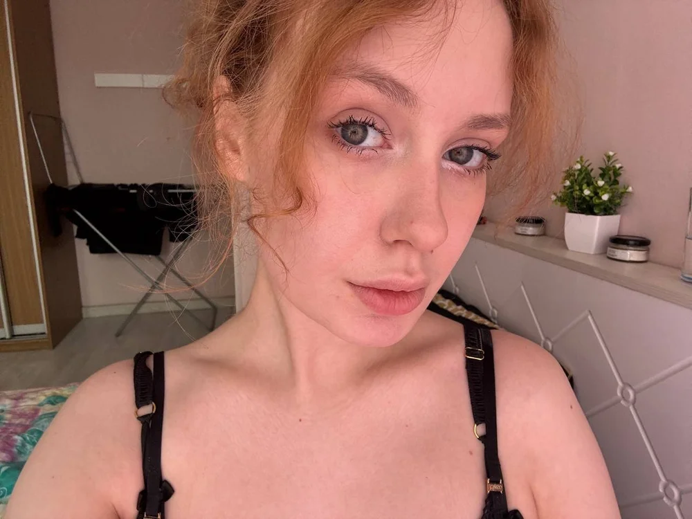 DaisyNoir_ Cameră chat offline