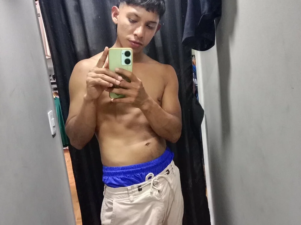 TM-ELIOTH-69's Offline XXX Chat