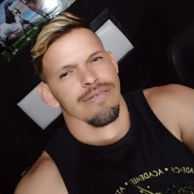 ห้องแชทออฟไลน์ของ MASTER_BigCockXXL