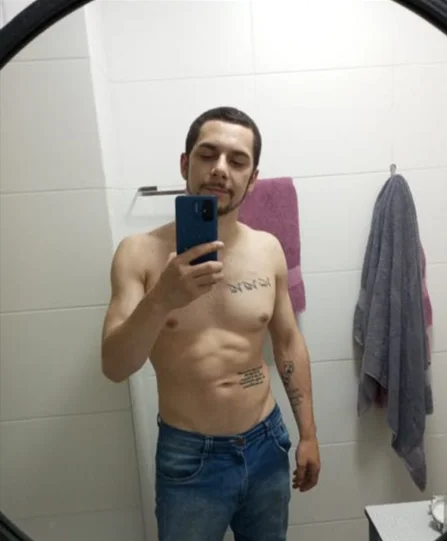 Luucasss20 offline chatrum