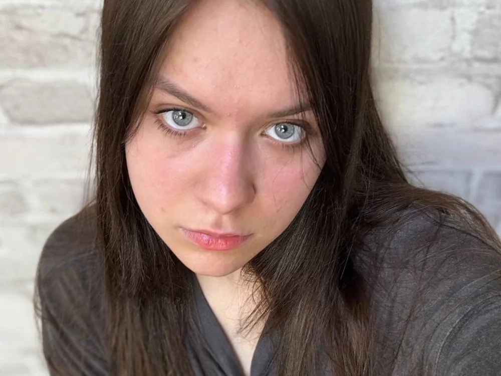 AshleyClose's Offline Chat Room
