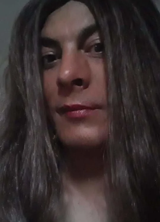 Alexandra200p@xh's Offline Chat Room