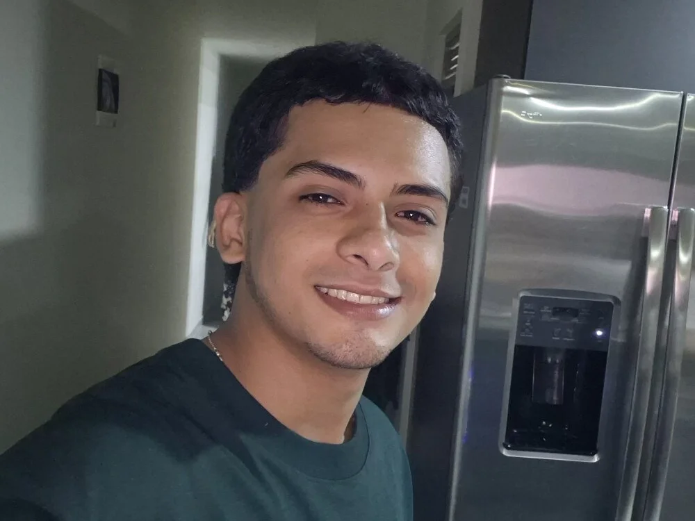 Jjagus111's Offline XXX Chat