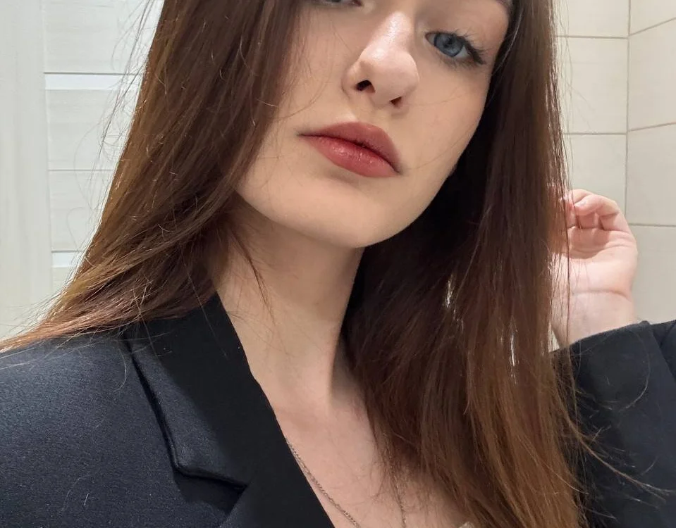 Golden__Whisper: συνομιλία ΧΧΧ εκτός σύνδεσης