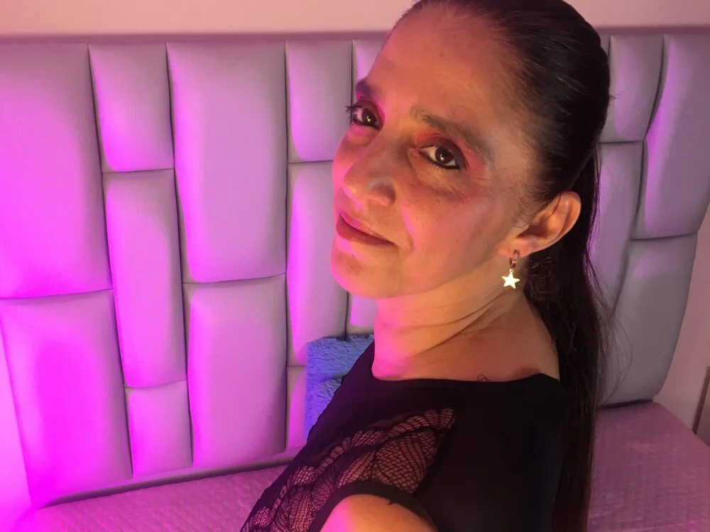 lily_rose1のオフラインXXXチャット