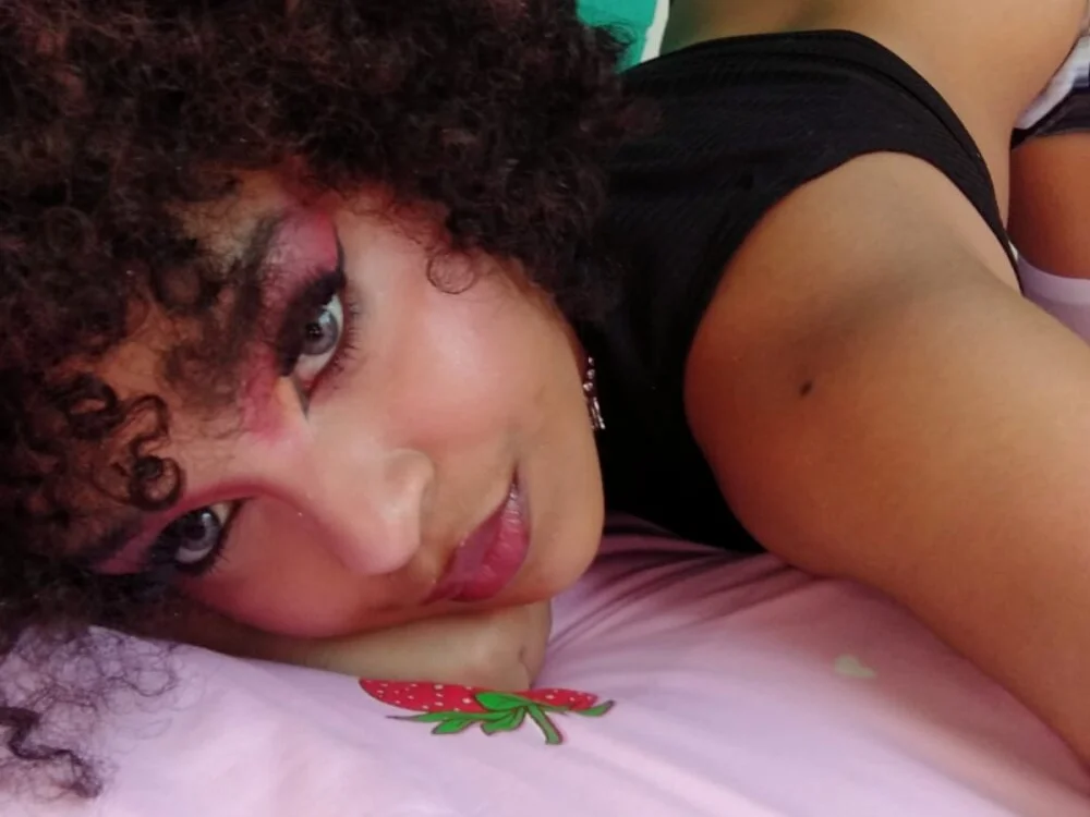 دردشة Serena_Fey الجنسية دون اتصال