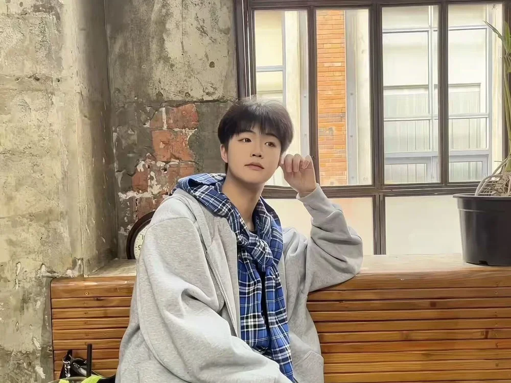 HG-001's Offline XXX Chat