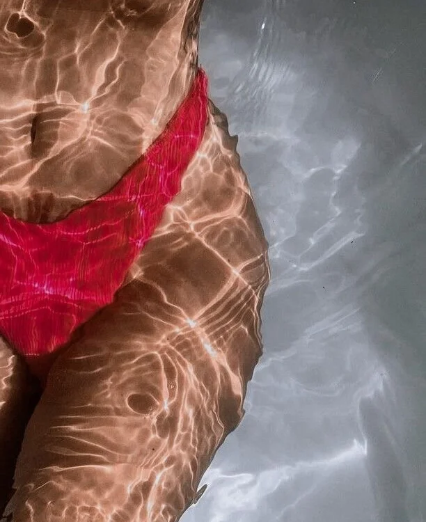 Emmi_Bloomn Offline XXX chat