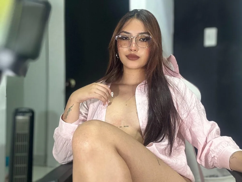 دردشة emily_palmeer الجنسية دون اتصال