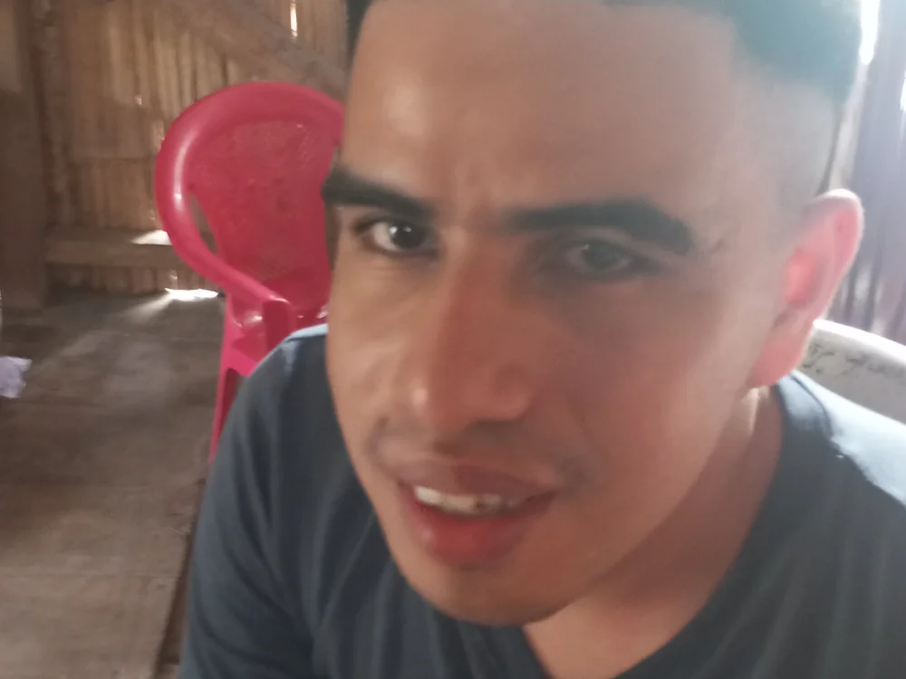 tix4354's Offline Chat Room