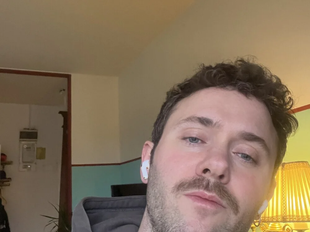 John_firmetmegat's Offline XXX Chat