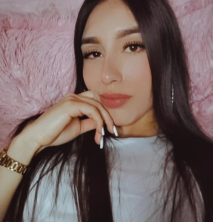 Skarlet_Skyen Offline XXX chat